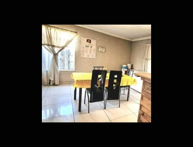 3 BEDROOM HOUSE FOR SALE IN RACEVIEW